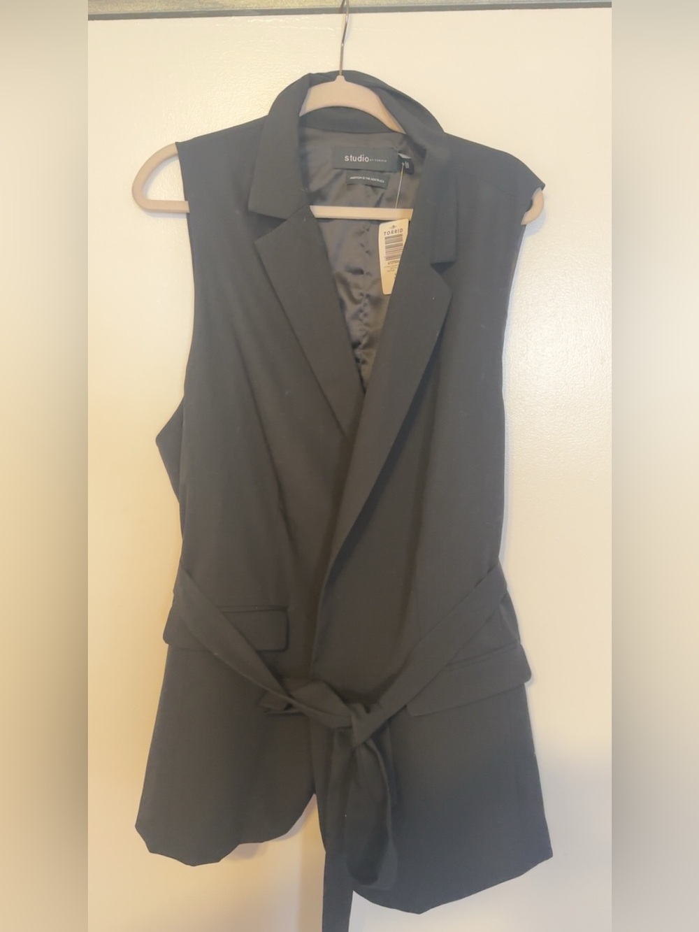 Torrid Studio Black Sleeveless Tie-Waist Vest